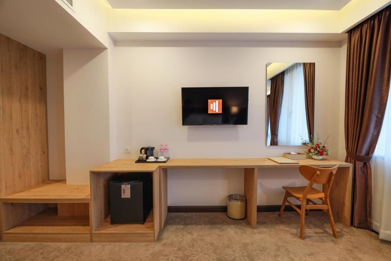 Hlaine Tet Hotel Yangon Exterior photo